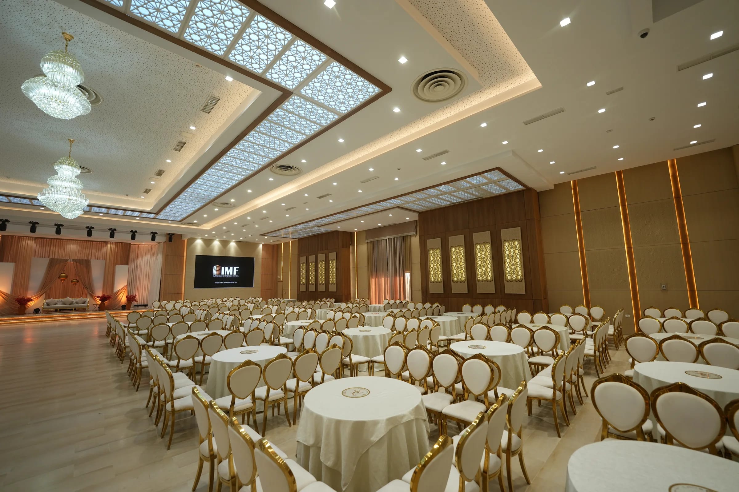 Salle de réception aménagée