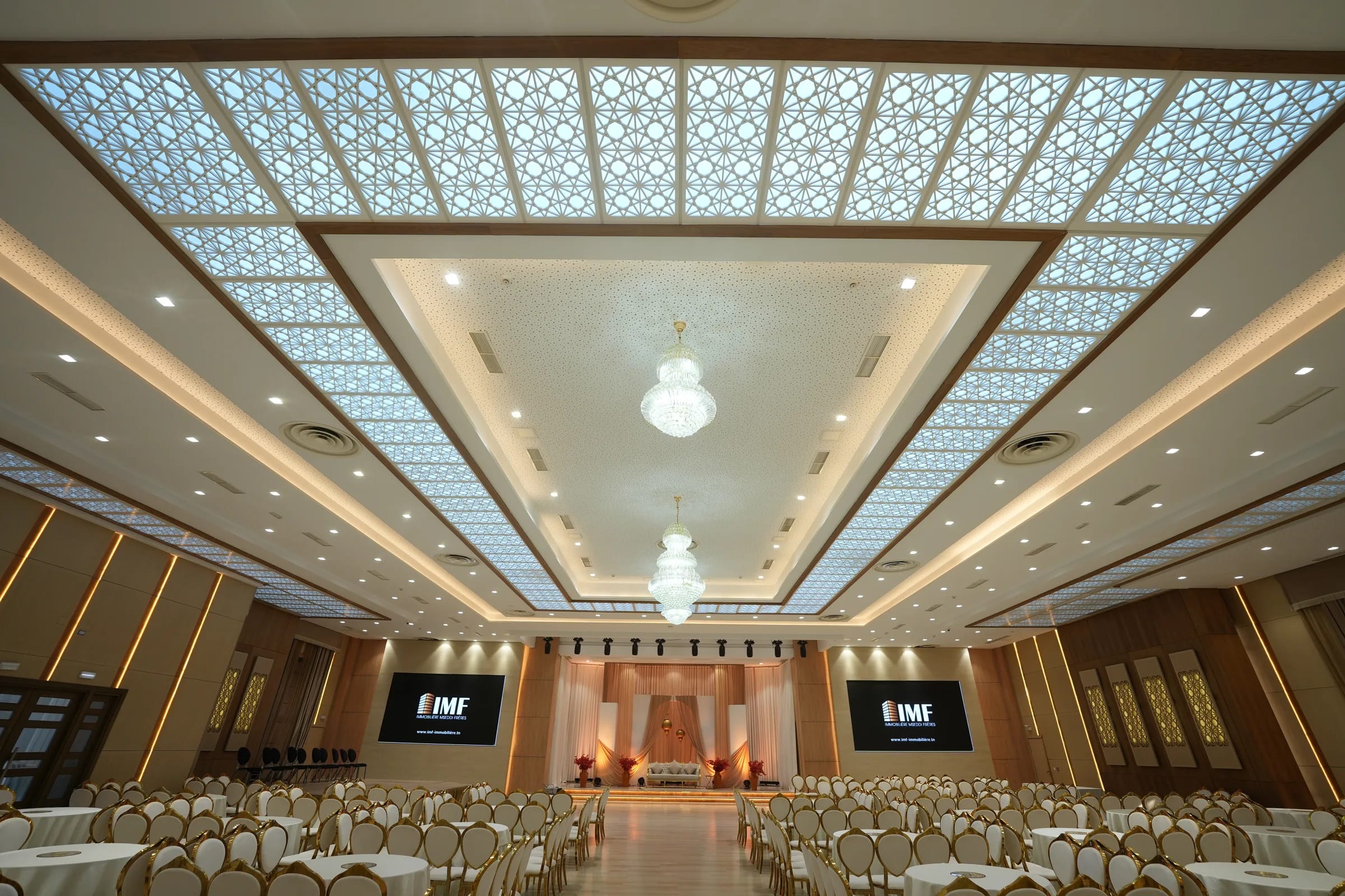 Salle de réception aménagée