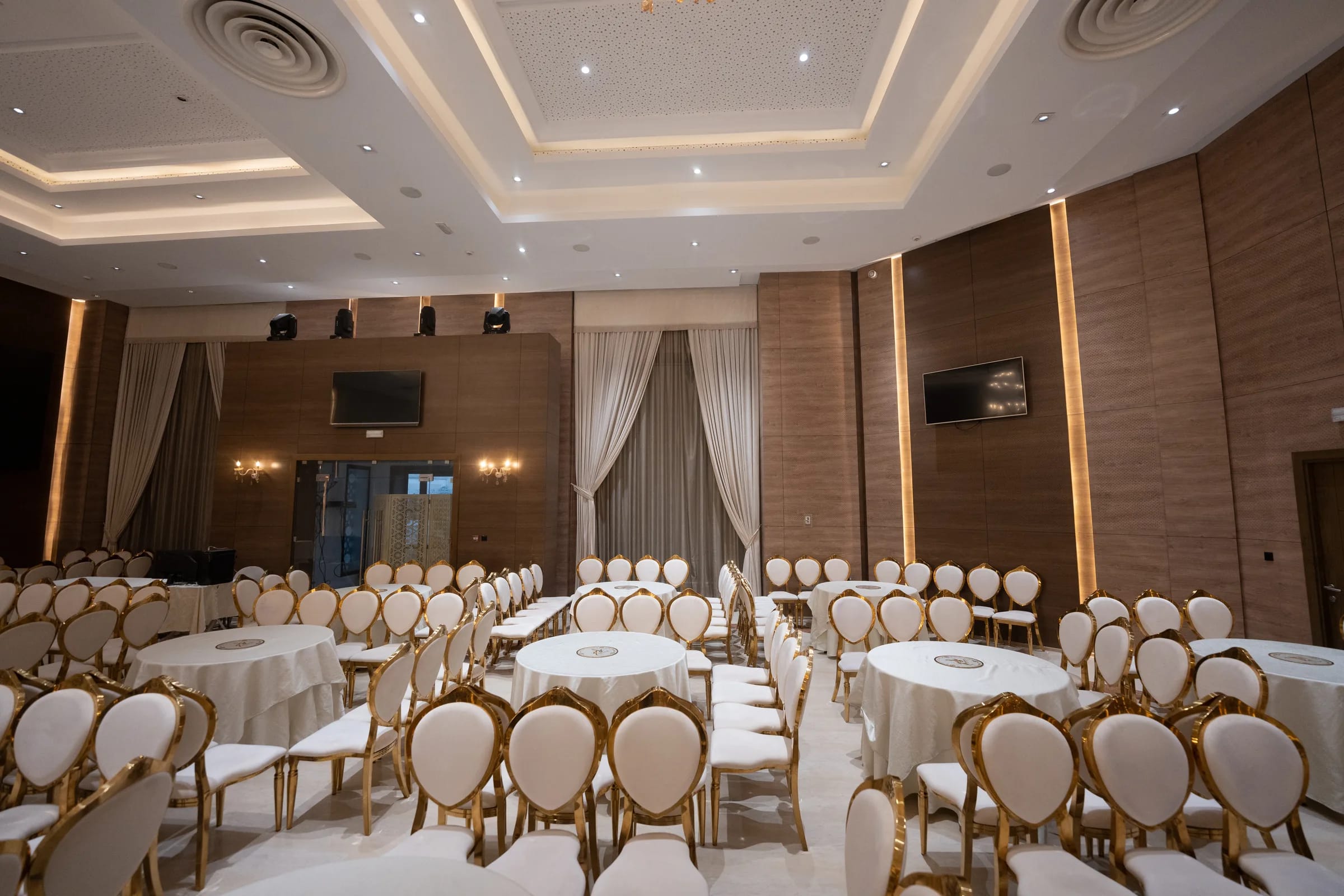 Salle de réception aménagée